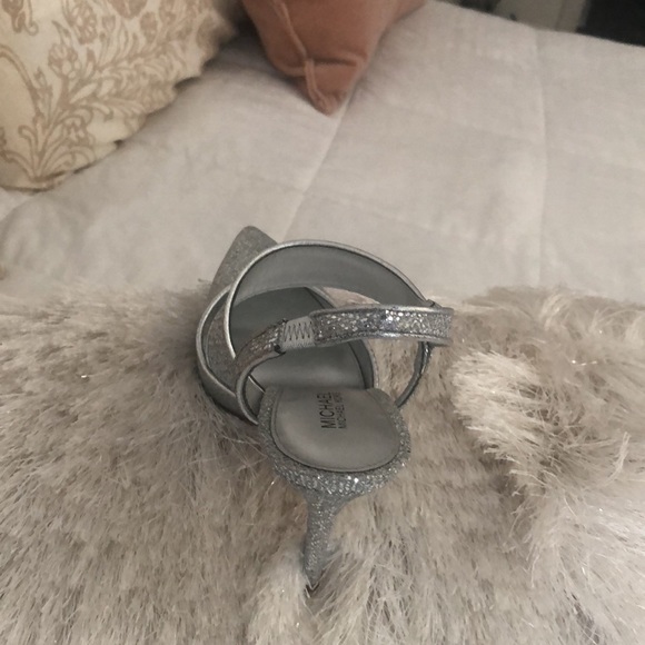 Shoes - Picture 3 of 3